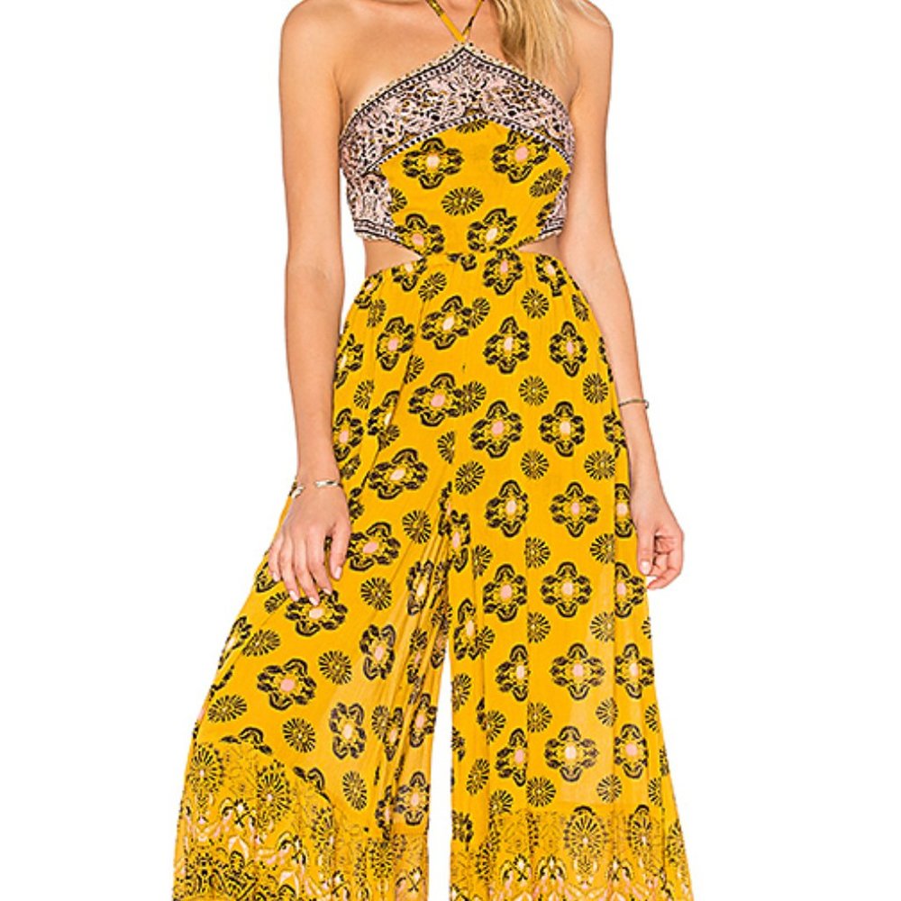 flowy, sleeveless jumper